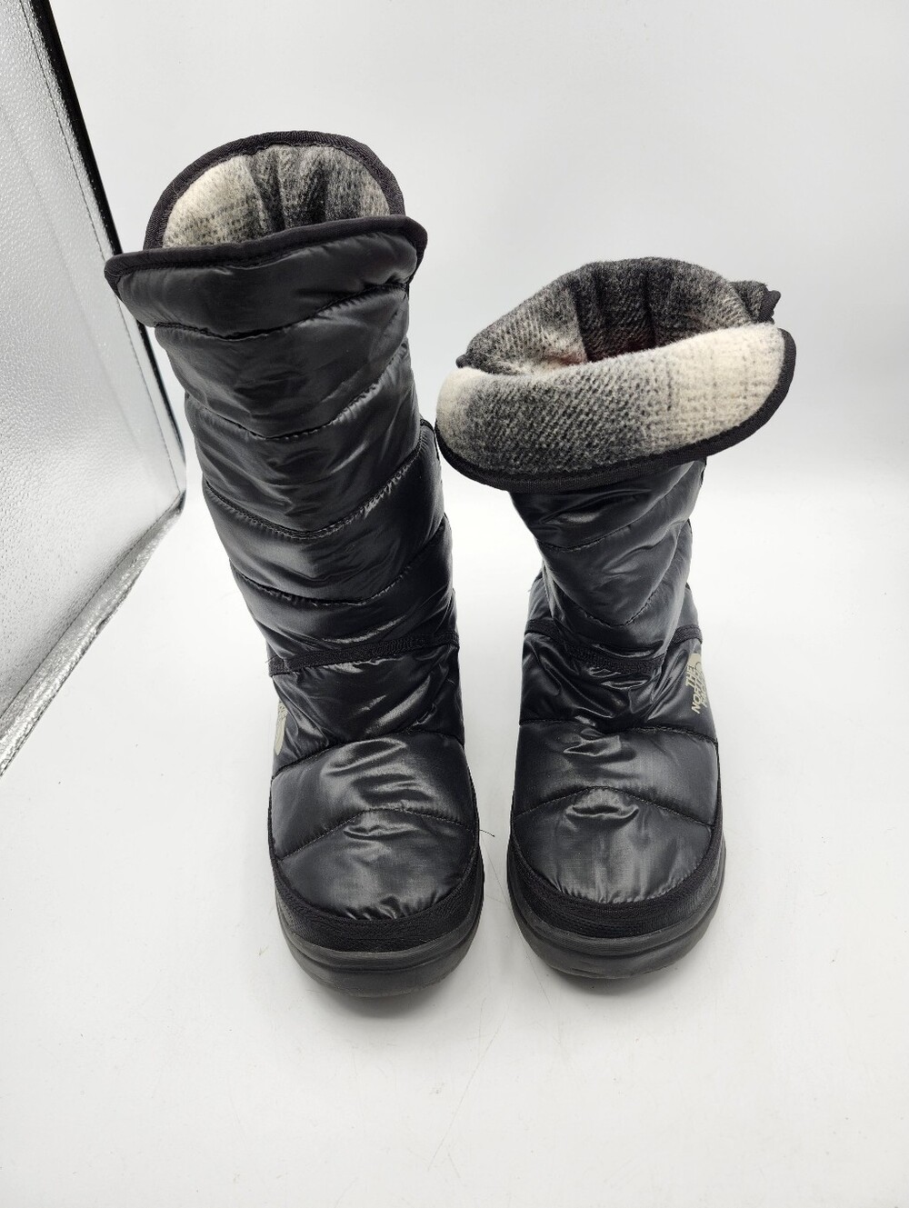 The North Face Women's Black Quilted Winter Boots with Cozy Lining Puffer Boots